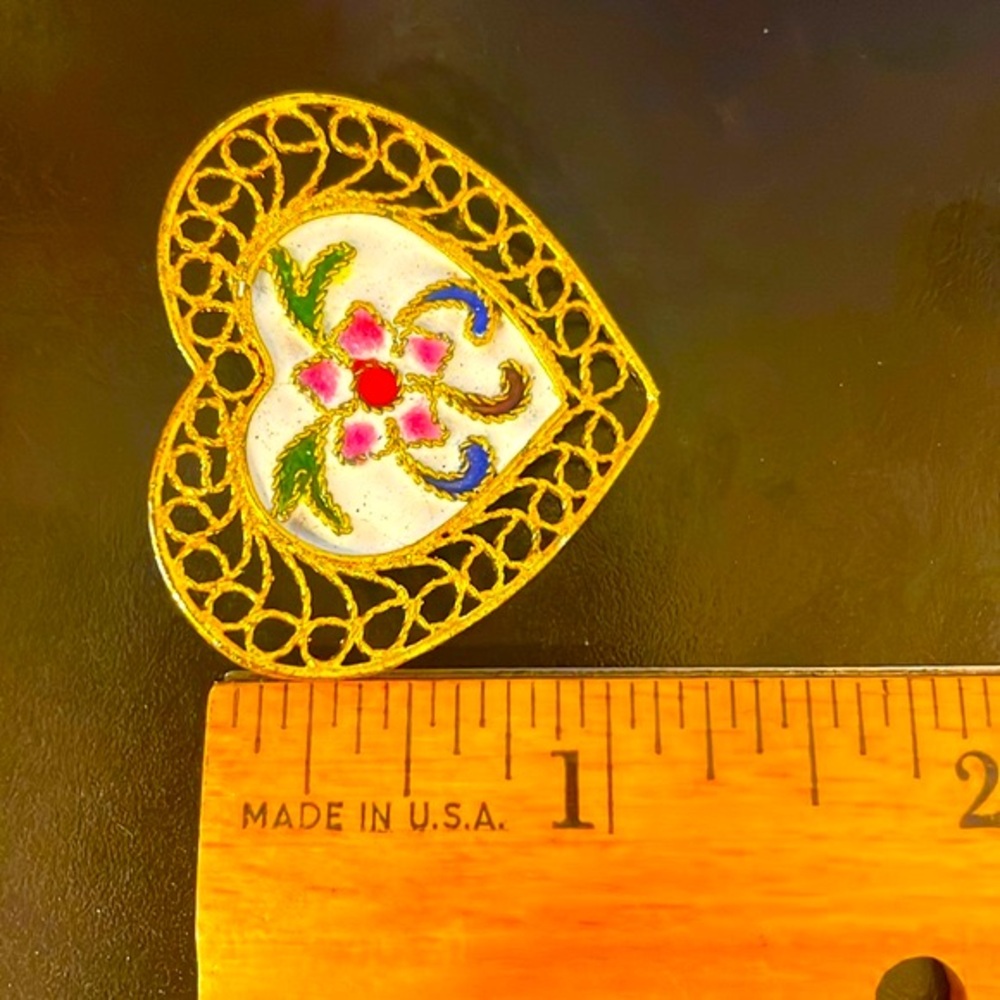 Vintage Gold Filigree and Enamel Floral Brooch - Picture 10 of 10